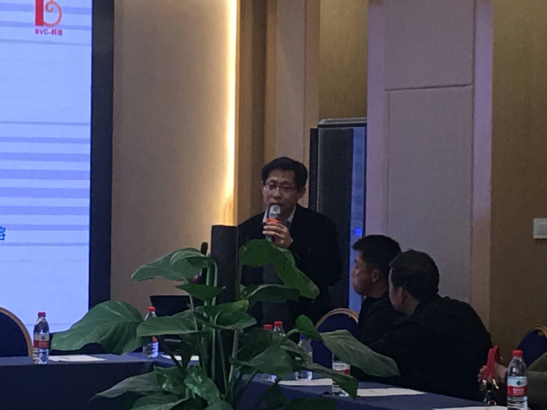 1553162425561295.jpg 20190317武漢。湖北經(jīng)銷商技術(shù)交流會3.jpg